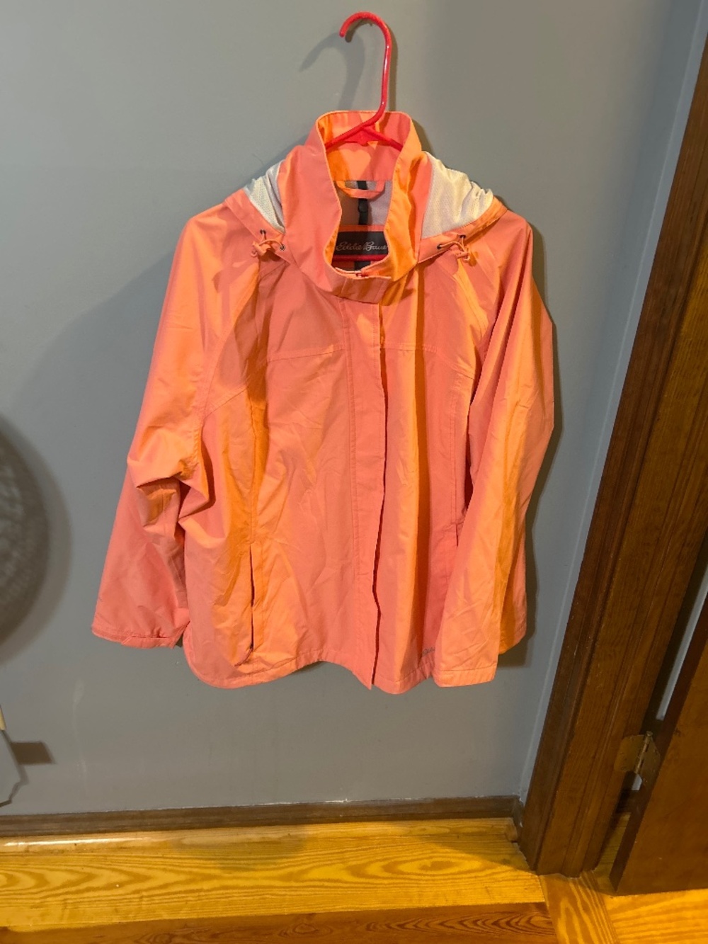 Eddie Bauer women’s XXL raincoat/jacket